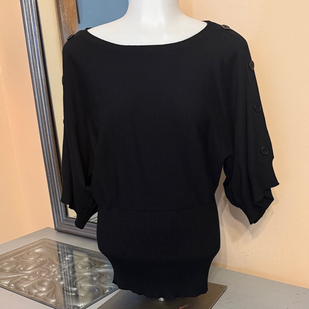 Willi Smith Large Black Button-Accent Sweater